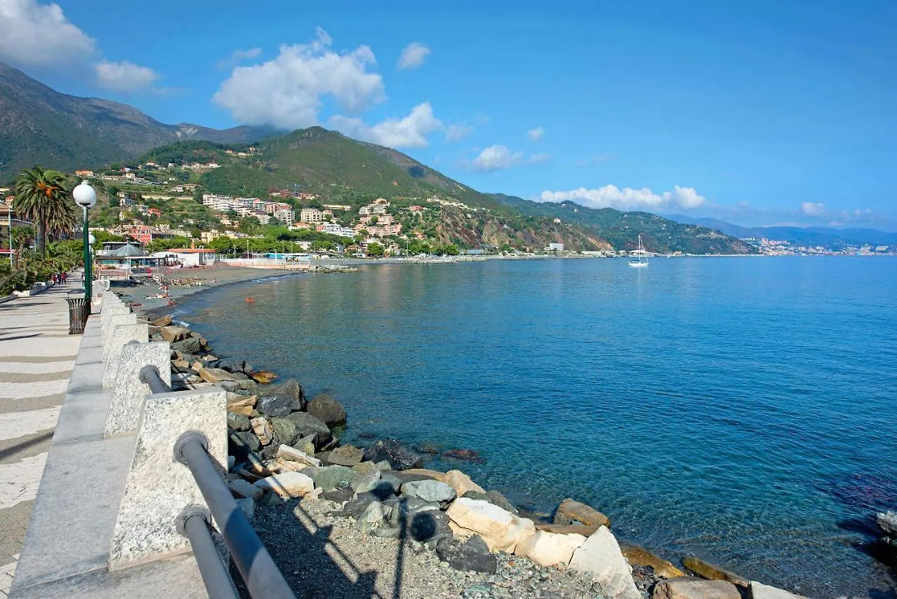 Valeria 3- Arenzanohost Apartment Italy