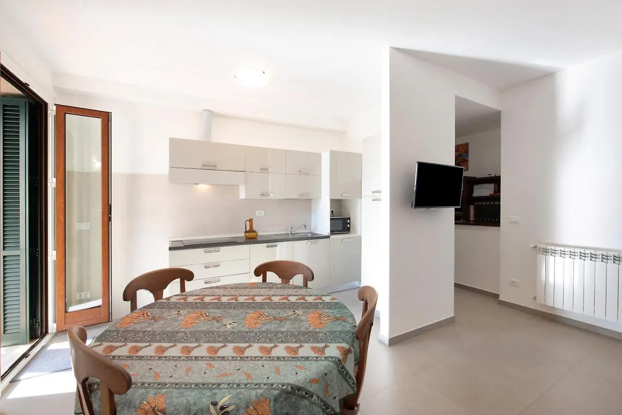 Valeria 3- Arenzanohost Apartment Italy