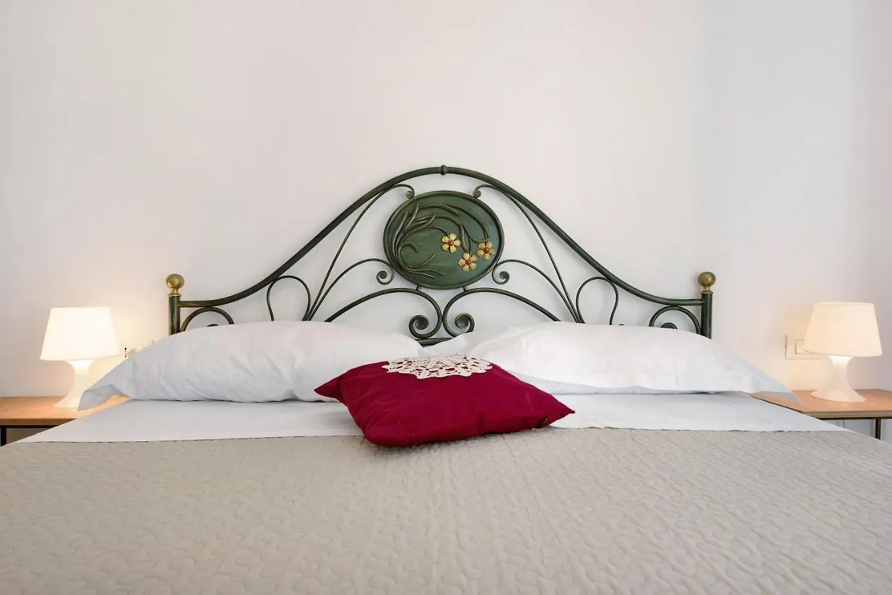 Valeria 3- Arenzanohost Apartment