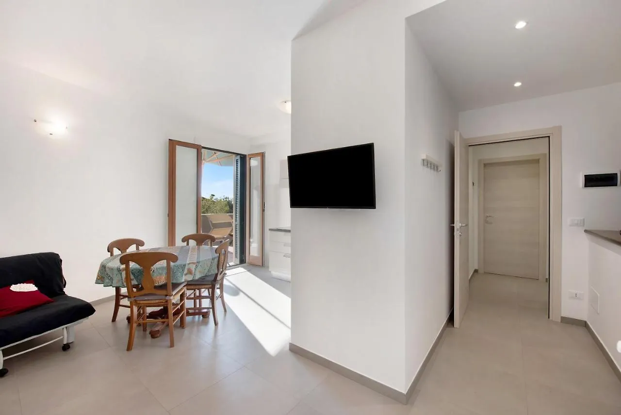 Valeria 3- Arenzanohost Apartment