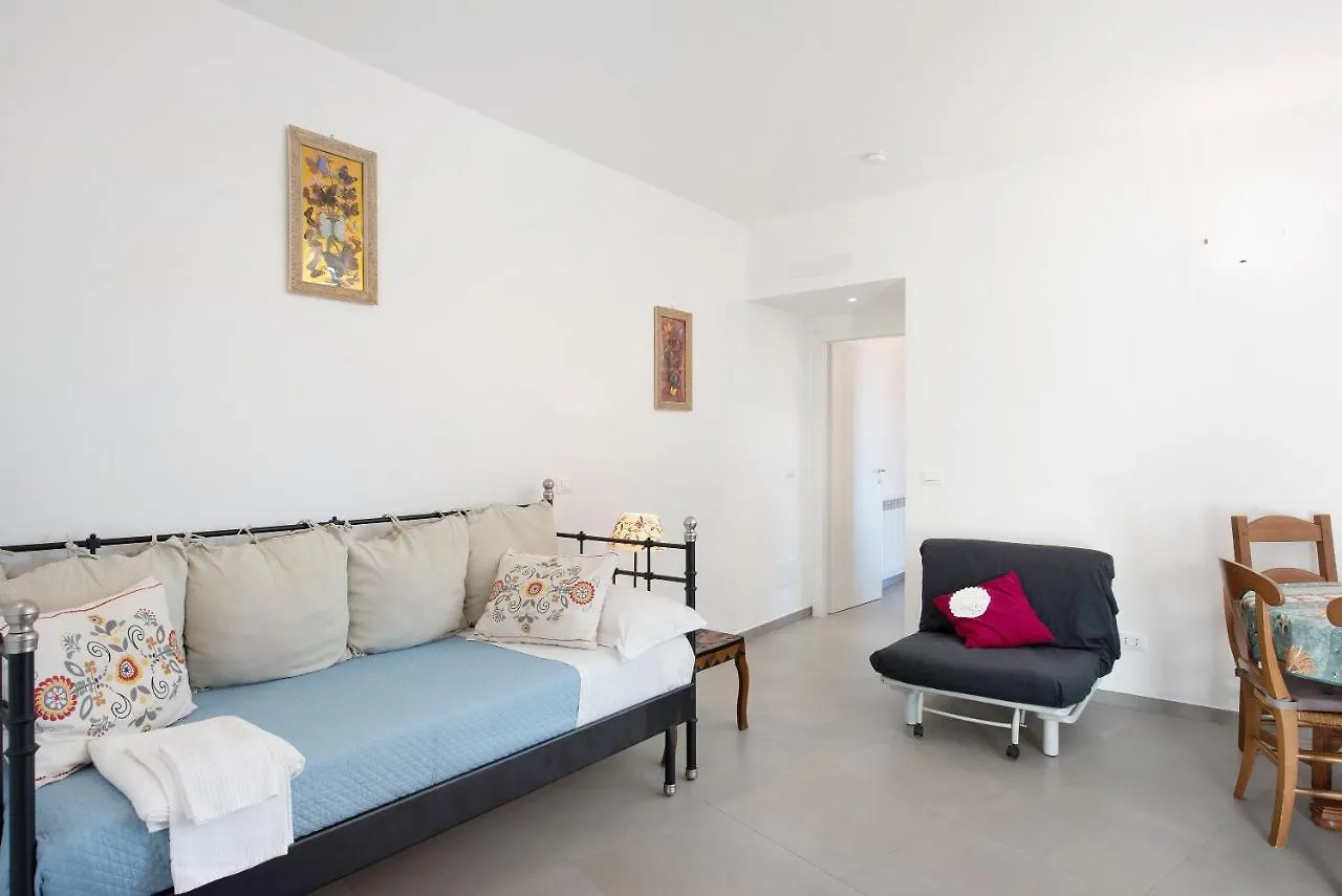 Valeria 3- Arenzanohost Apartment 0*, Arenzano Italy